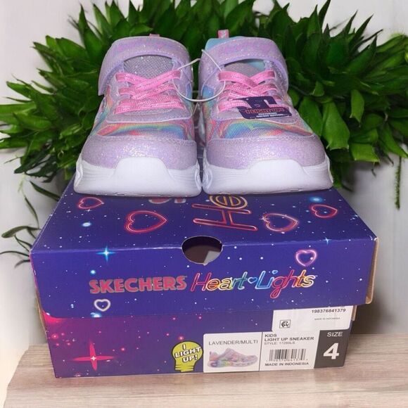 Skechers Girl's Sweetheart Lights-Lets Shine Sneaker NIB SIZE 4 - Picture 2 of 5